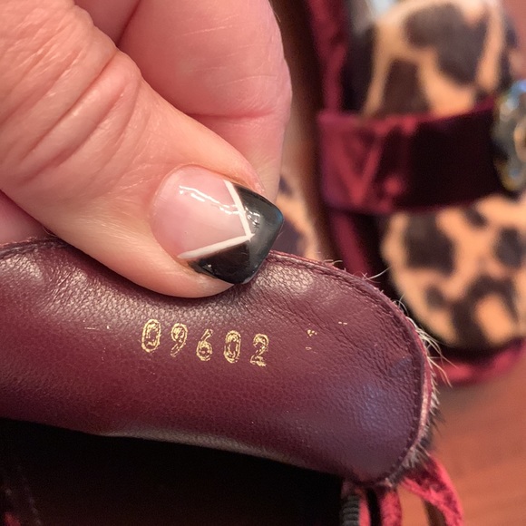 Prada shoes - Picture 5 of 7